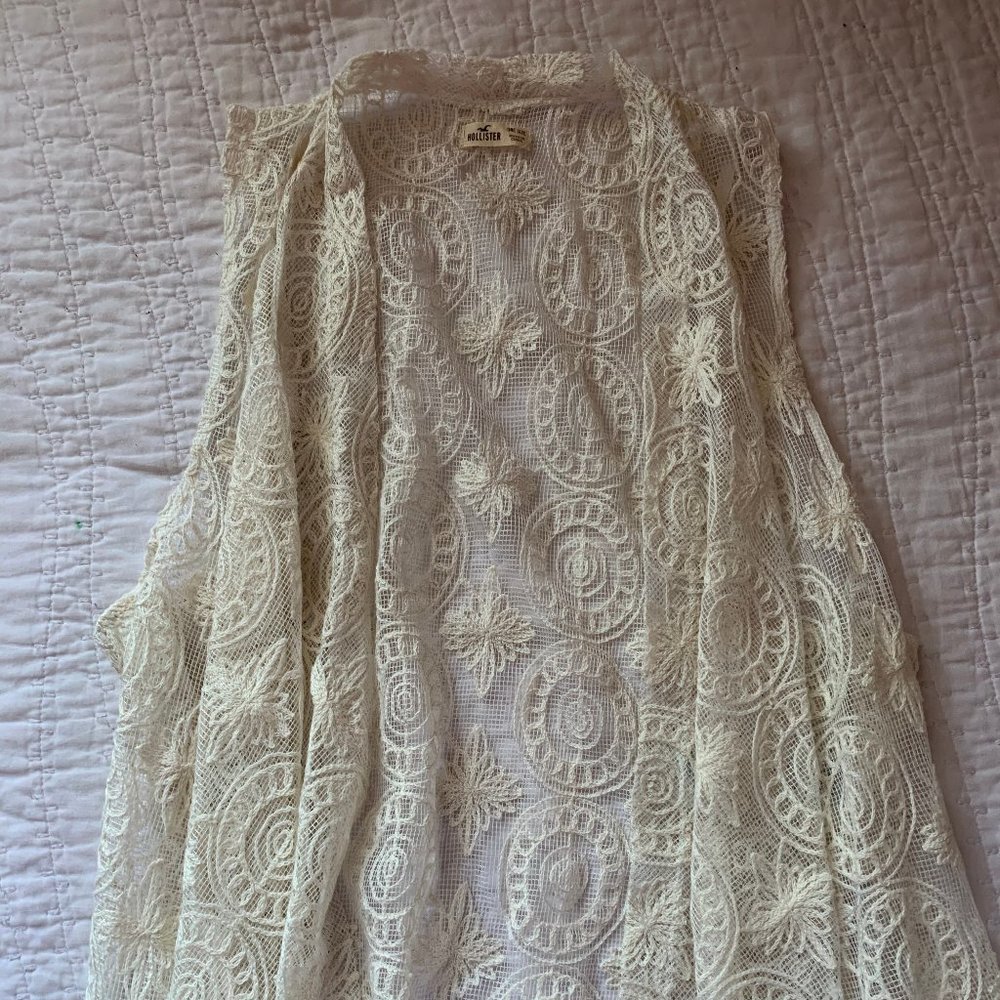 Hollister Lace high low vest